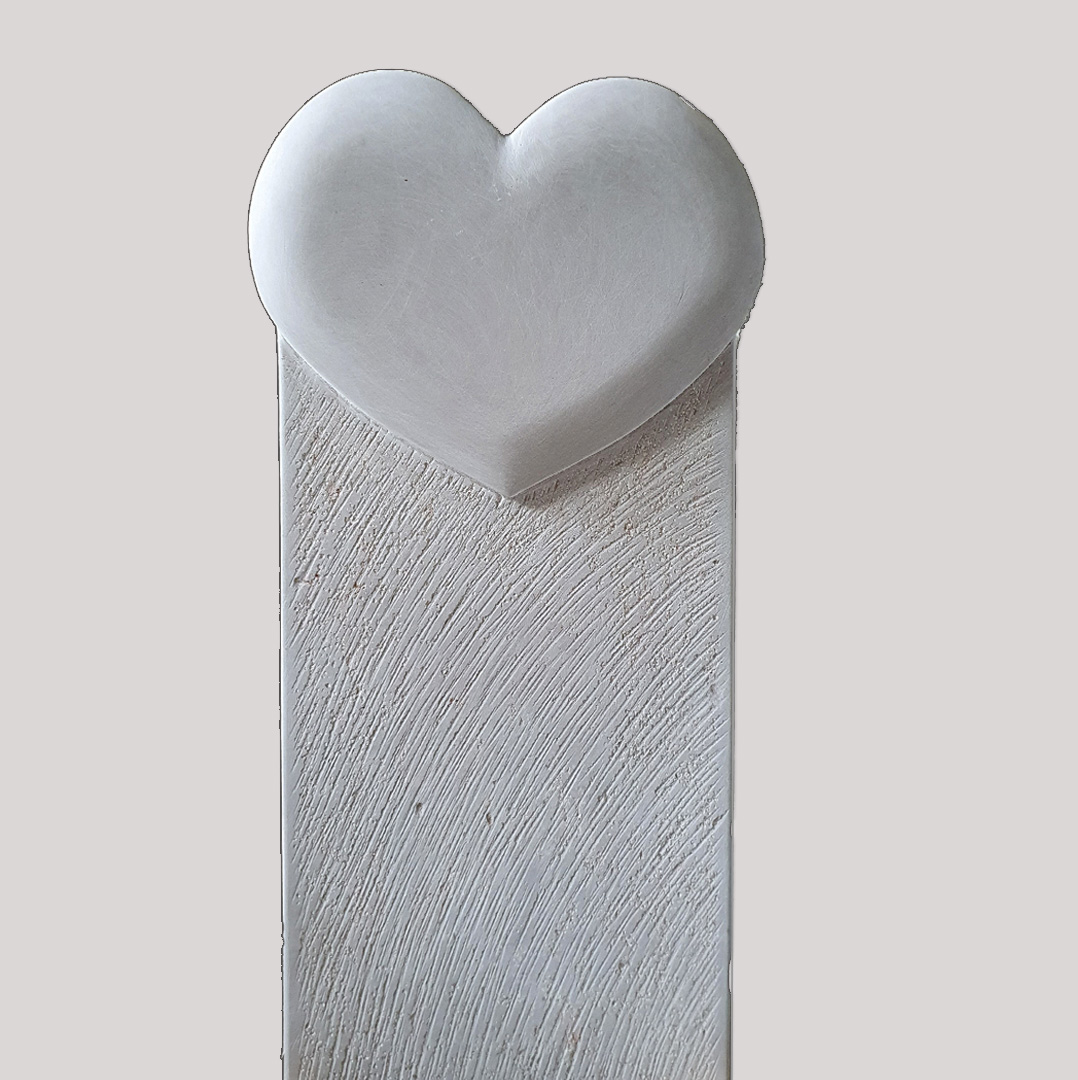 images/grabsteine/herzen-und-fluegel/Herz%203.jpg#joomlaImage://local-images/grabsteine/herzen-und-fluegel/Herz 3.jpg?width=1078&height=1080