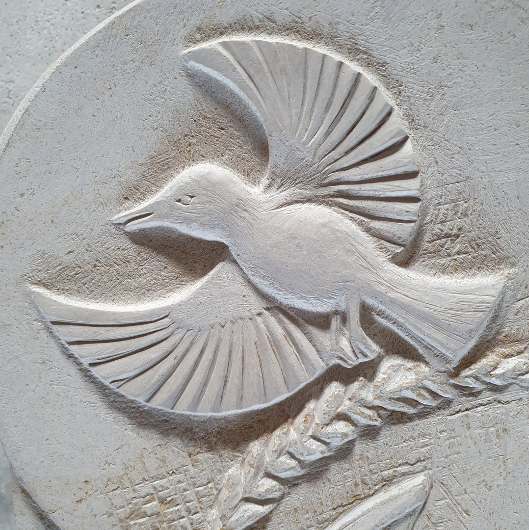 images/grabsteine/tiere/Sonnenvogel.jpg#joomlaImage://local-images/grabsteine/tiere/Sonnenvogel.jpg?width=1078&height=1080